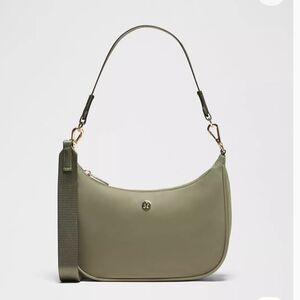 City Essentials Small Shoulder Bag 3L